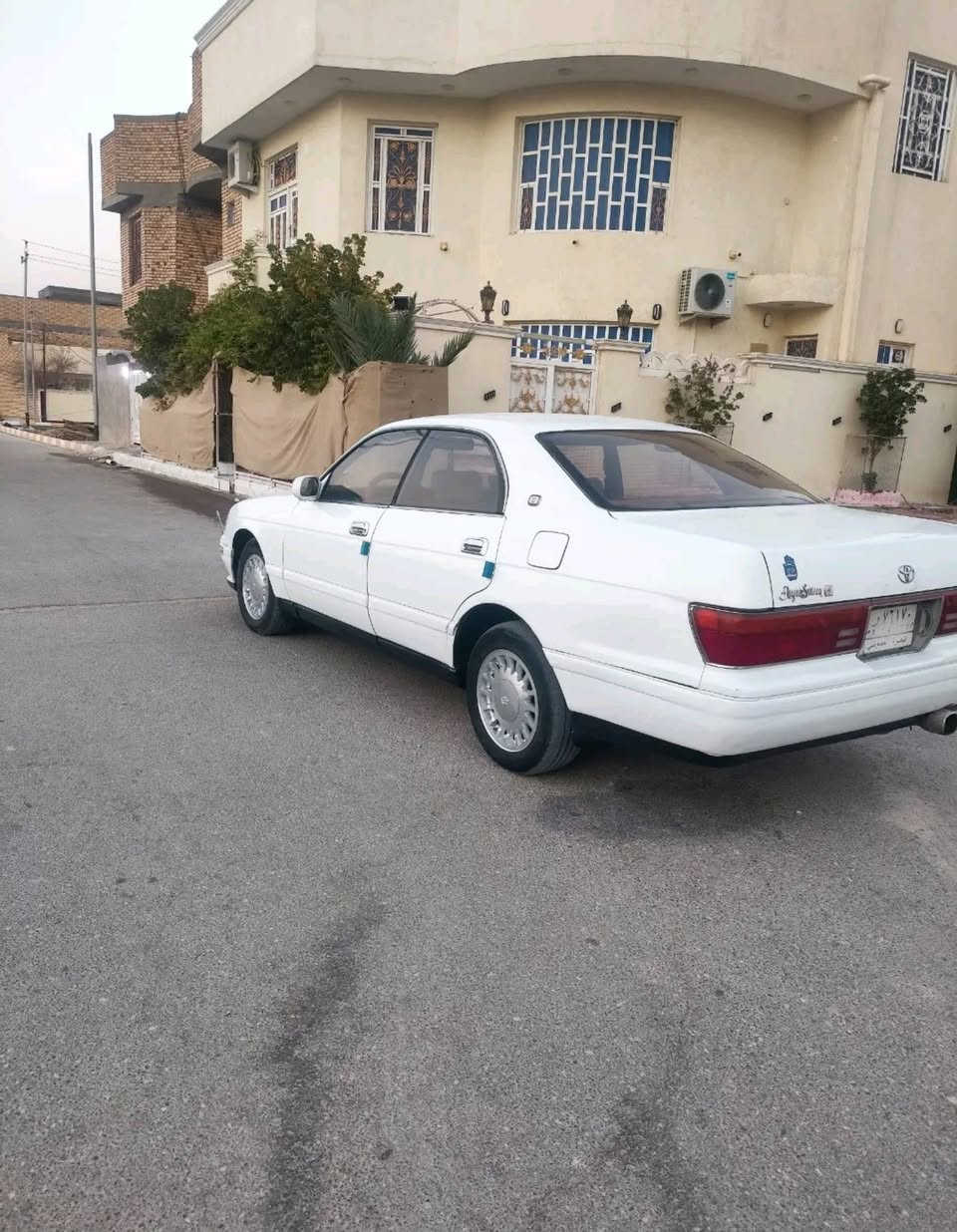 بطه  موديل 2000 رقم بصره تحويل مباشر سياره مكفوله من ضربه  وتبديل وعيب شرعي ونقل جثه سياره كفاله عامه فقط مصبوغه جماليه بدون ضربه سياره كير ومحرك جدد اثنين ونص  سياره نضيفه مال جناي  سياره حداديه وكهربائيات تخم تاير كله جديد عنوان صاحب سياره لبصره مكان سياره ناصريه سعر50$ رقمي ***********

