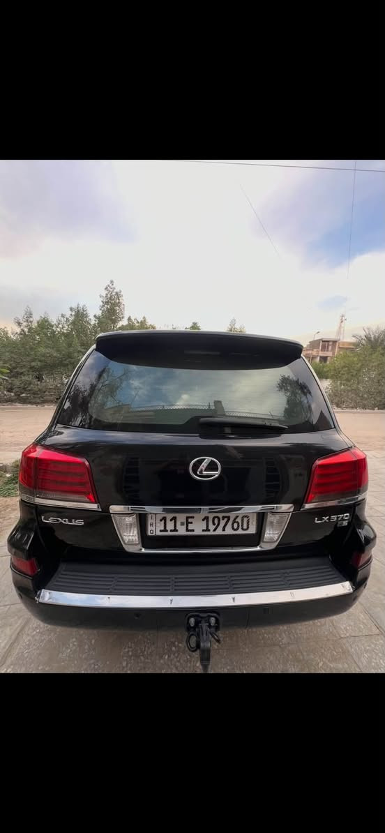 السلام عليكم 
للبيع  
لكزز 
2009 
سعرها 31000 و بيها مجال اعتذر عن المراوس 
معروف اللكزز فول مواصفات 
السيارة عليها ترفيع ٢ انش صدر كامل استرالي 
دبل و لوي IRONMAN 
طبلات PROFENDER 
شمعات ADJUSTABLE 
تخم تاير YOKOHAMA 
ويل METHOD 
بطارية جديدة نوع AMARON 
سدادات هايدروليك الاشيقر شغل الدوحة قطر 
بيها منظومة غاز ١٠٠ لتر 
جاملغ السايق صبغ و عكسه بارد بسيط 
السيارة جاهزة مسويلها ادامة كاملة من الالف للياء دهن و فلاتر و منظومة بانزين بكل تفاصيلها 
مكانها بغداد 
رقم بغداد دولي جديد تحويل ثاني يوم
للتواصل ***********

نص مكتوب في الصور:
- AL GHADEER
- Baghdad, Baghdad Province