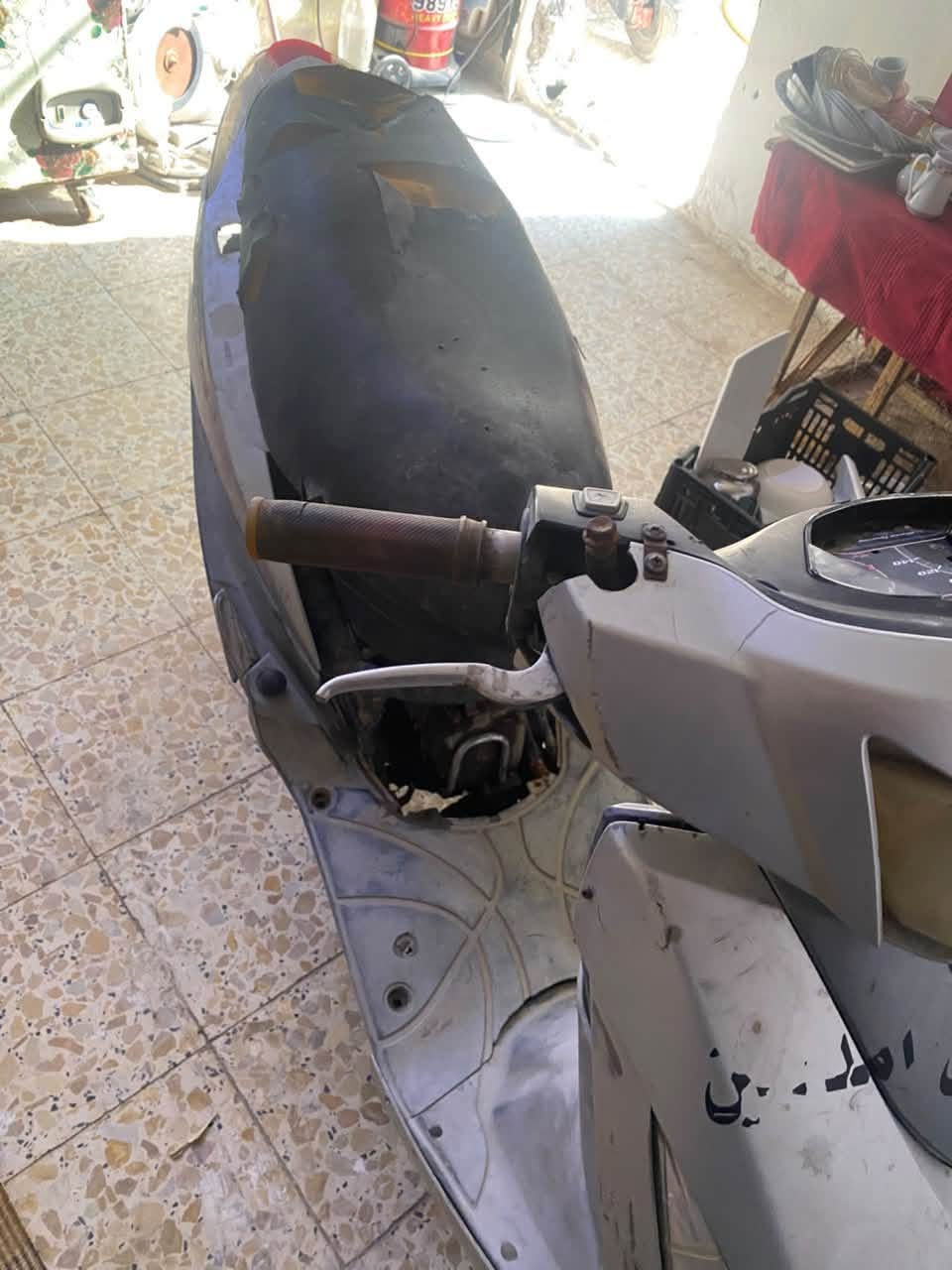 دراجه سيامو لدراجه جانت تشتغل وتركته وبعد ما اشتغل لو كابريته لو باتري  انطيك كومه حديد مراوس شنو عدك نزل واذه دراجه نضيفه وتستاهل انطيك فرق الي يرضيك او بيع قيم بما يرضا الله نزل شنو عندك مراوس وانطيك فرق رقم استفسرار اكثر***********
