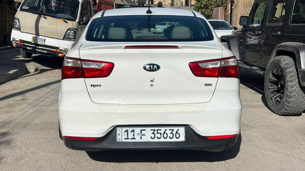 السلام عليكم كيا ريو موديل ٢٠١٦ محرك ١٦٠٠ وارد امريكي حادثها جاملغ ايسر  تدفئة وتبريد كهربائيات كلهه تشتغل داخل نظيف جدا مكانها بغداد الدوره ابو دشير هاتف *********** سعرها ٨٧ بغداد, العراق
