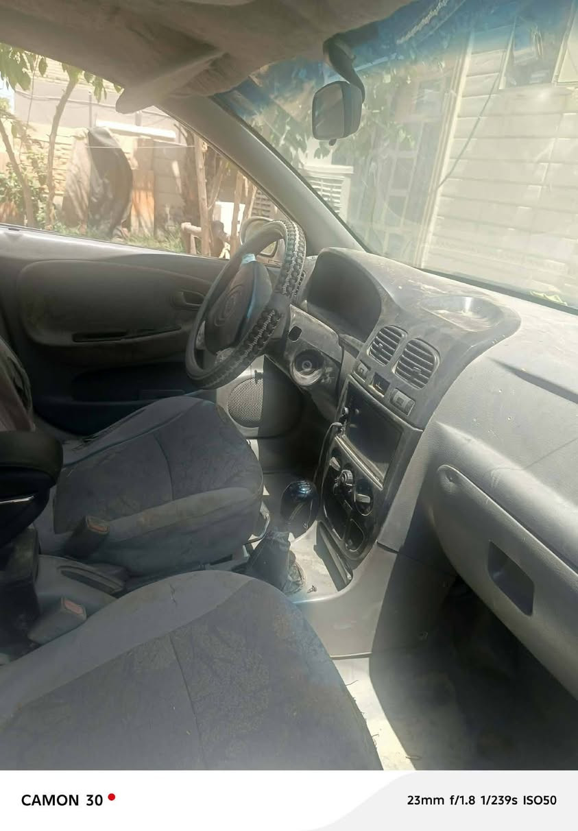 ريو موديل 2000 كير محرك نضيفات مصبوغه عام حداديه زينه مكان السياره بابل كهربايات كله شغاله السعر 25 او بيه مجال قليل ***********  كير عادي
