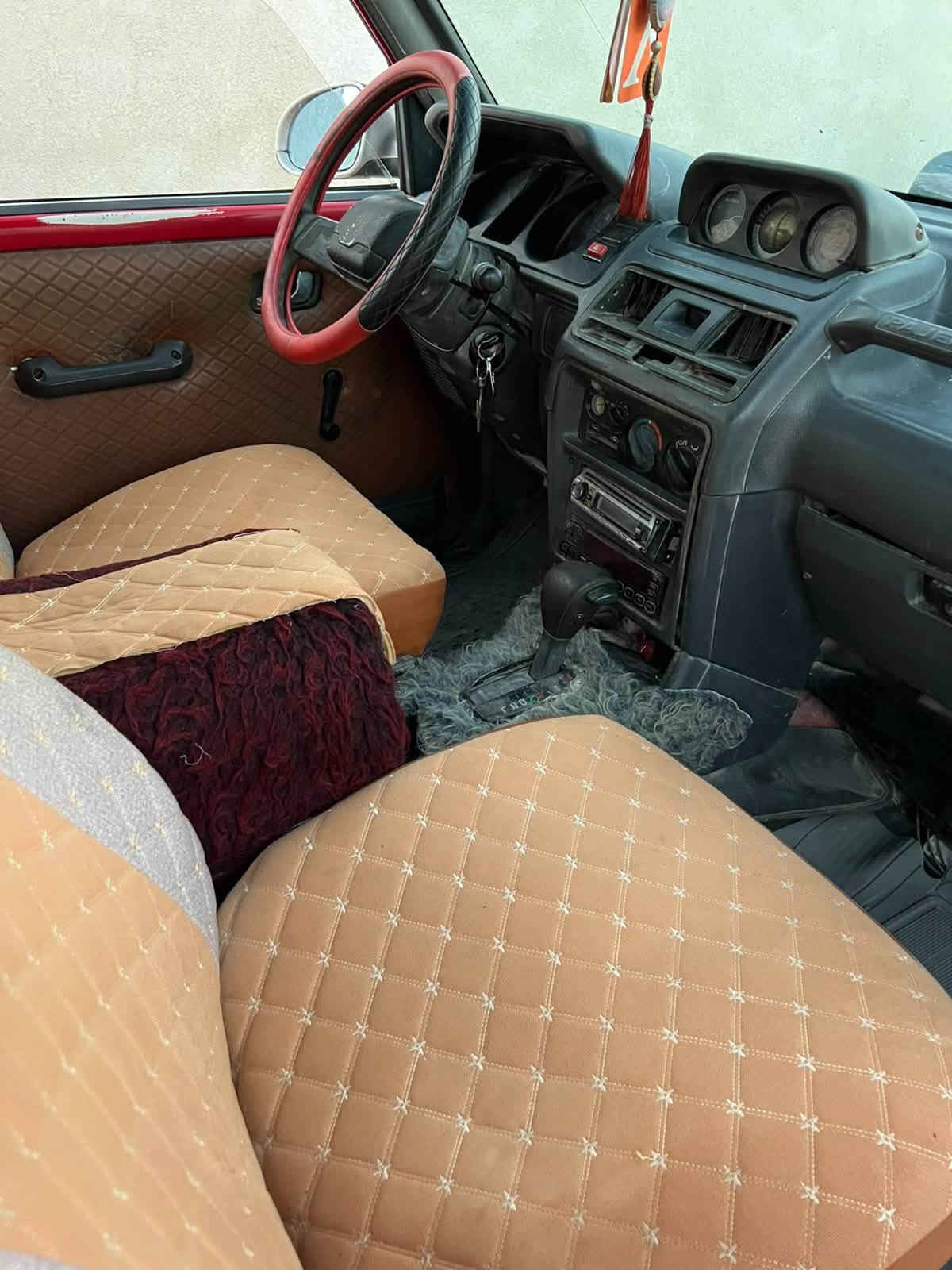 سلام عليكم باجيرو موديل 97 مكينه وكير جدد 2500رقم بصره  مميز إنكليزي سنويه مجدده لل 30 مصبوغه للجماليه سياره جاهزه   مكاني البصره السعر 38بيه مجال بسيط 
التواصل ***********
