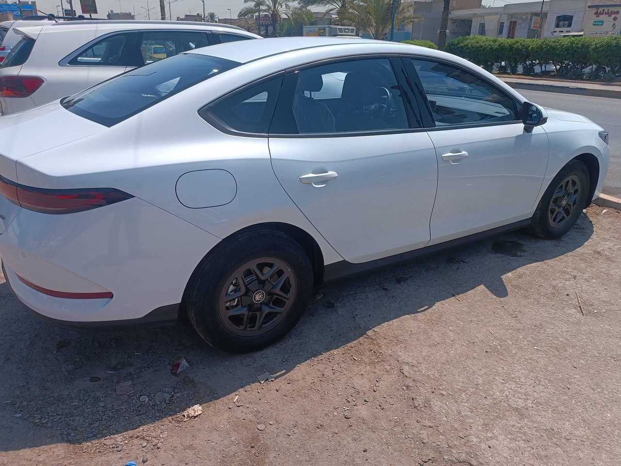 للبيع — بي واي دي چن بلاس باسمي 

- ماشيه : 4,800 كم فقط
-على المحرك: 1.800
- على البطاريه : 3000
- بعده على دهن الشركة وما مبدل
- السيارة استخدام شخصي
- بيها رصعتين موضحات بالبنيد والجاملغ
- ضربة بالجاملغ الخلفي وصبع بالباب، سطحي  ومذكورة بكل وضوح بالصور 
- الموقع: شارع فلسطين – بغداد
- السعر: 17.750 سعر مال بيع قفل 
- الرقم ***********
جماعة البياعة والشراية والتعليقات الوهمية، أتمنى تعذروني ههه 😂
