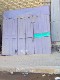 باب للبيع 6 طلاگات طولة 3 امتار وعرضة 3 امتار سعرة 150 وبي مجال قليل م...