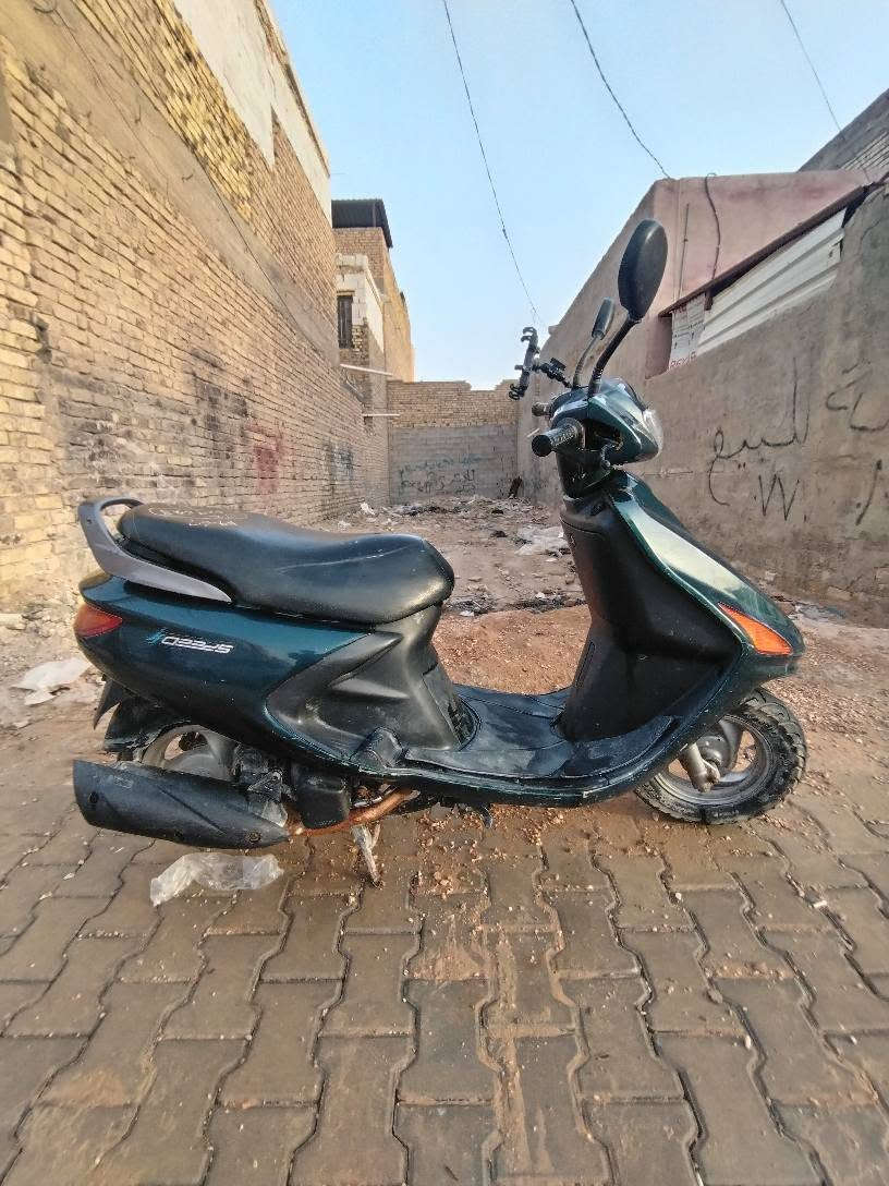 دراجة فراشة نضيفة قبل 10 اشهر نزلتهة من الرمبة مكينة بلاد كهربائيات بلاد ماعيزها شي عطلهة بس كلجات لو هندر ميكلف 30 الف تصليحها وتايرها طاك بــ375 الف وبيهة مجال بسيط حگ جية مكاني نجف حولي خاص او واتساب *********** النجف, العراق
