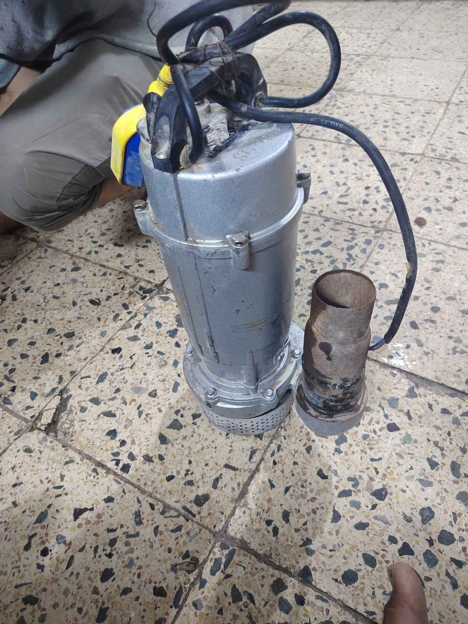 السلام عليكم غطاس ٢نضافه فول صونده كتان ٢٥ متر العنوان بغداد تقاطع درويش ***********
السعر الواحد ٢٠٠قفل
