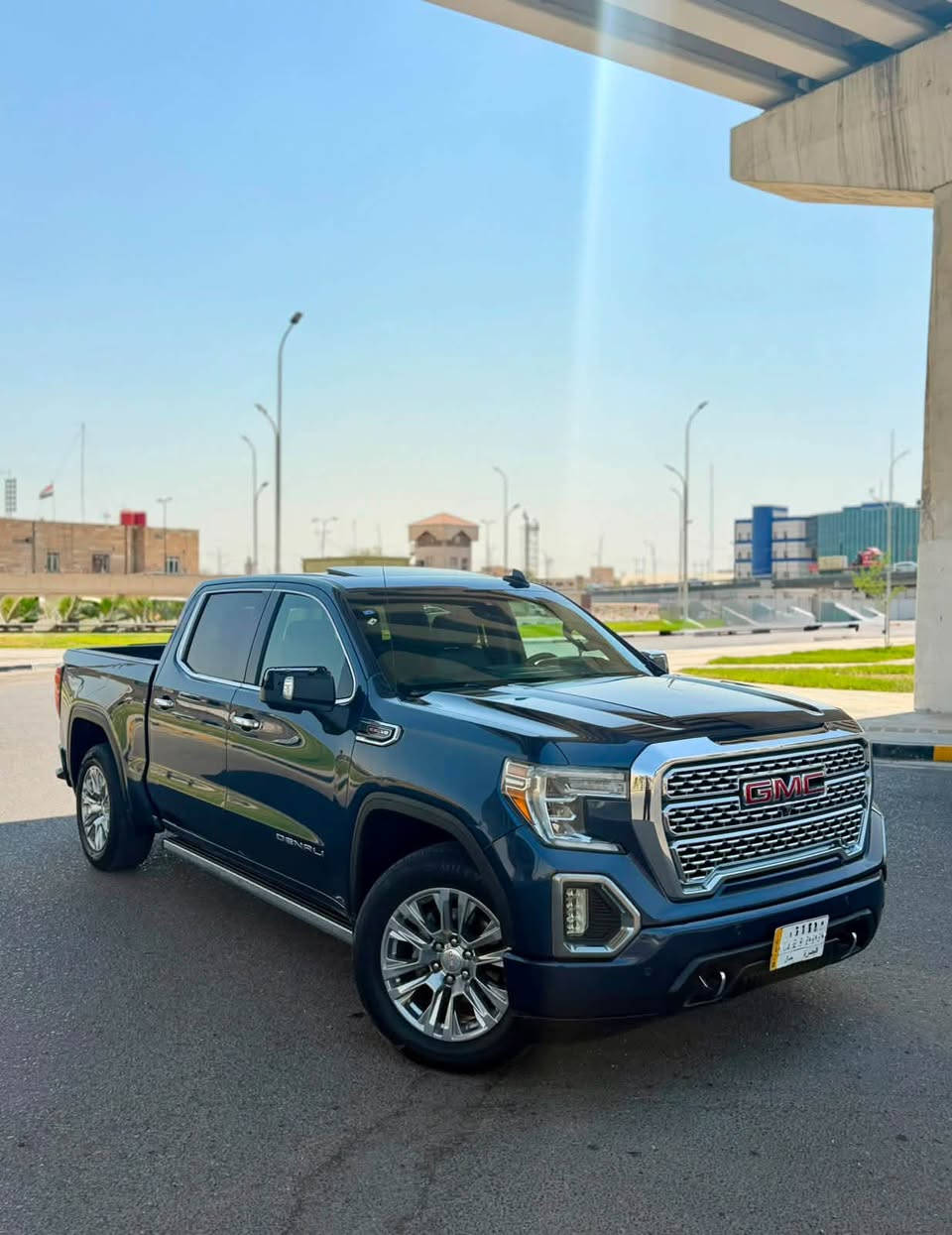 🇺🇸سلام عليكم ورحمة الله 🇺🇸
*  GMC سيرا 2019 
* SLT 
*  8 V — 5300
باب طويل بدي قصير المرغوب سيارة حادثهة جاملغ والبنيد 
بدون دواخل سيارة فول فول مواصفات فتحة صندوك قطعتين كشنات جلد تدفئة تبريد رقم بصرة بسمي مكينة 
كير كفالة شرط ماشية 98،000 الف حقيقي 

🔥 ✅ السعر { 243 } بيهة مجال قليل 
✅ الاستفسار: *********** 
✅ مكاني البصرة
