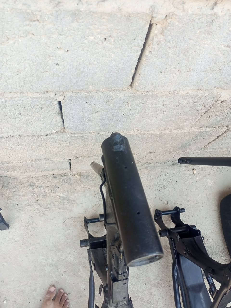 السلام عليكم غراض اربعه كير للبيع تانكي 2واحد كلشي ما بي والثاني بي ضربه ومبينه بل تصوير ما تذب بانزين بس خسف صاير وبعد شاصي ارشاء اوراق اصولي مديل 2015الدكه الناعمه بي بليته ومابب لحيم البوش مال ستان ابلاديت يعني جيب تعميره وشد عليه والشاصي الثاني كلك ما بي بليته محور بس موذاك التحوير المضبوط  نقصه بس تثقبه وتشد عليه وبعد عدي كشنات 2 CDI وثاني تفصال ثقيل دبل كاعده  وستان نص بعده جديد ما مستخدم اقل الشهر  الشرايء يتصل عل رقم *********** بي واتساب
