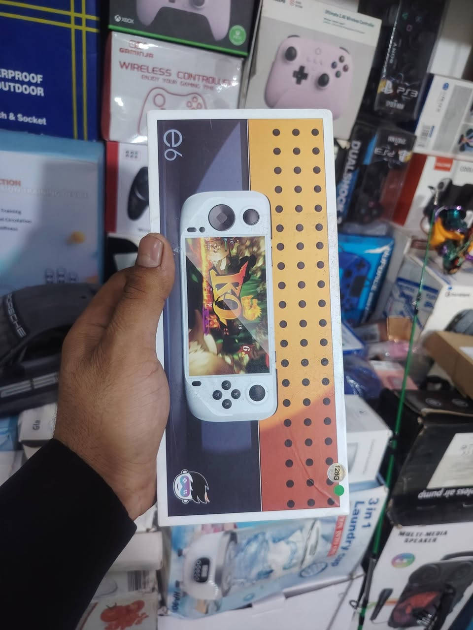 ذاكره ١٢٨ العاب psp و بلي
***********
