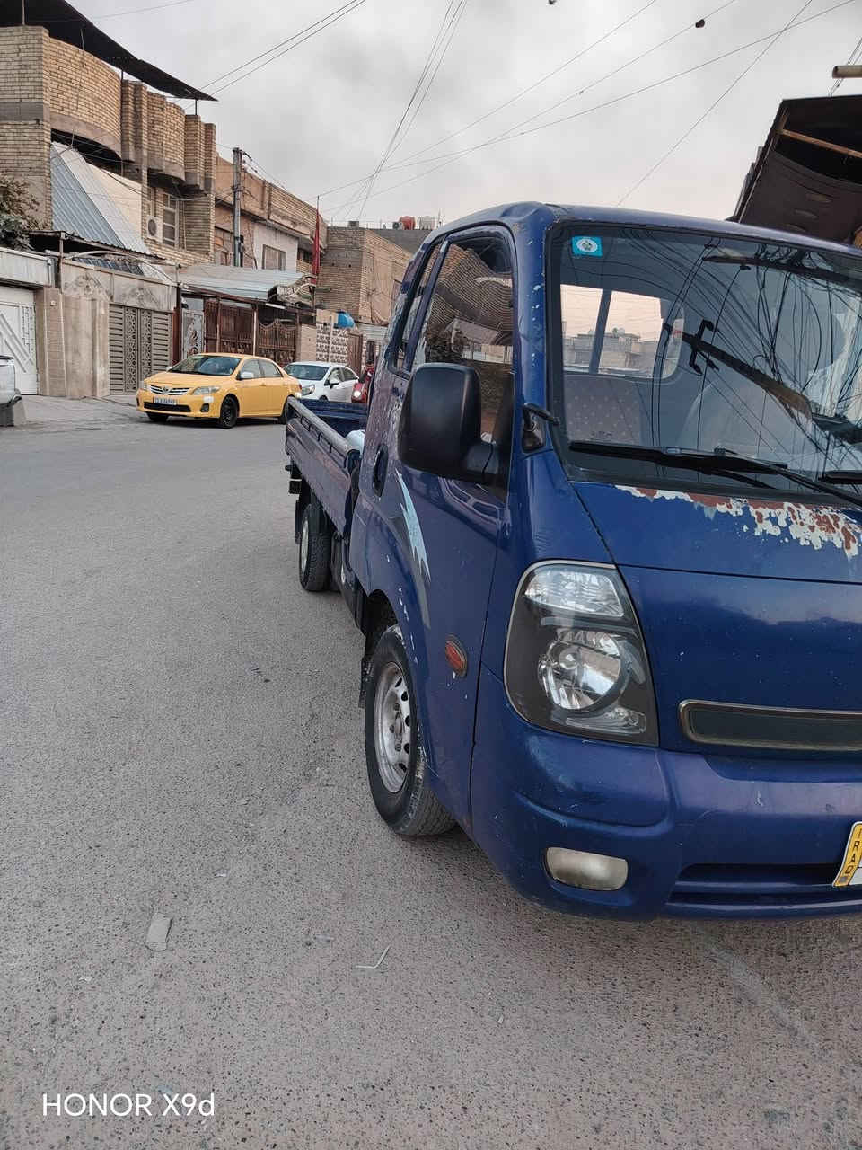 السلام عليكم شباب سياره كيه بنكو 3للبيع السياره جاهزه مكينه 300مشترك كفاله السياره من شاصي قماره بس المكينه تبخير بدون تنقيص ترايه للبصره رقم واصط بسمي تحويل مباشر رقم هاتف 📞***********@2008
