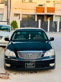 ماجستا ٢٠٠٥ • أسود قطران • مقاعد كهربا