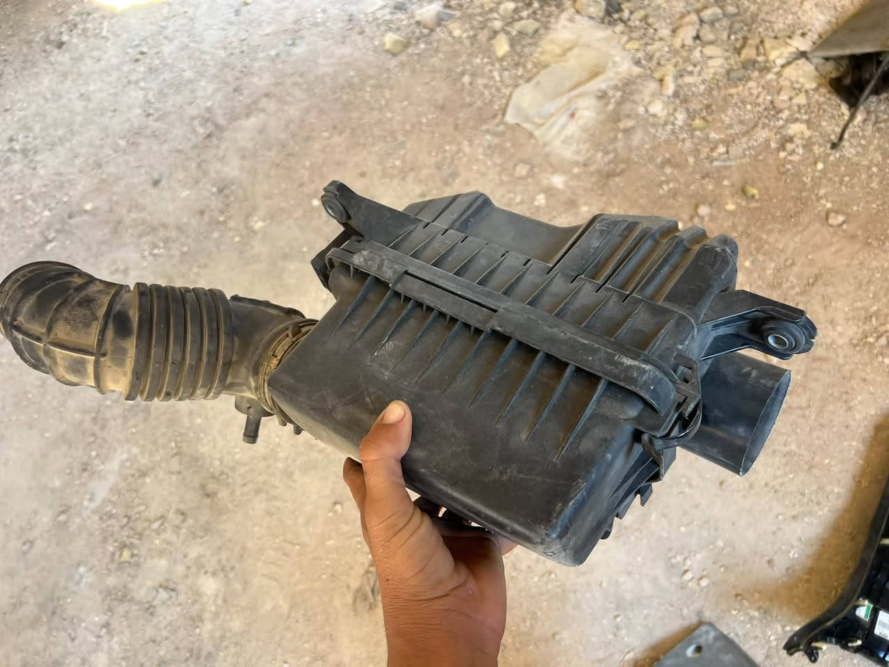غراض سيراتو مسجل عدد 2شغال شرط ++دشبول كامل ملحقاتة
العنوان ديوانية الحمزة الشرقي ***********
