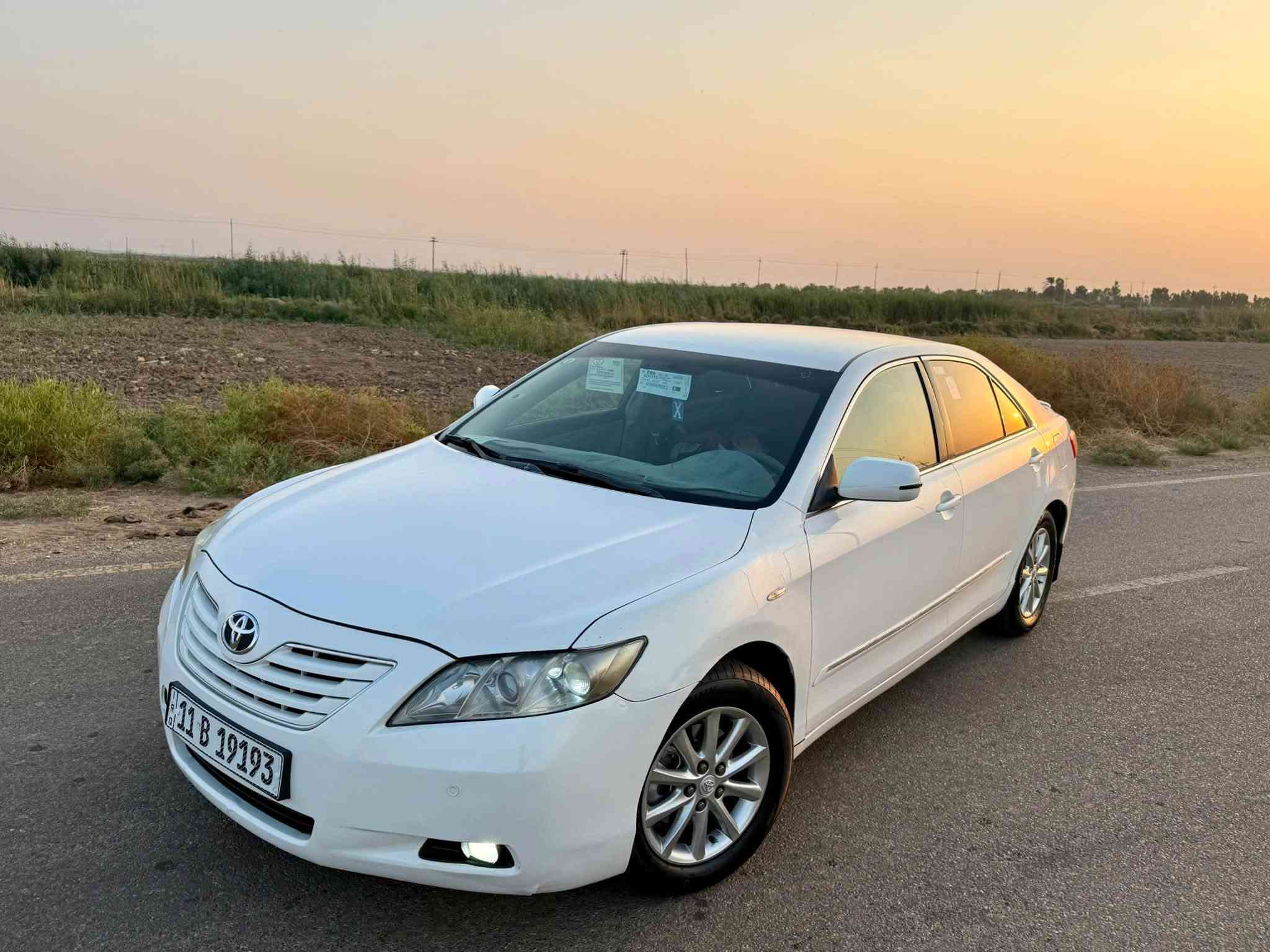 السلام عليكم 
سياره كامريCAMRY. للبيع 
موديل 2008 خليجي
فئة GLx
مواصفات السياره فول عده الفتحه
وصاج 
اناره ترحيب داخليه
كشن كهرباء
تحكم ستيرن
برده خلفيه كهرباء
رقم بغداد ()ب اسمي شخصيآ تحويل مباشر هزه جديده ورقم دولي 
مكينه2400 اربعه سلندر خير من الله 
كير خير من الله  
تخم تاير جديد
تخم ويل جديد
تبريد قطعتين ثلج 
حداديه جديده
منضومة لايت زينون اصلي شرط نهار
السياره عليها ادامه كامله من كلشي باتري ومنضومة بانزين يعني جاهزه من هاي الامور ومتصرف عليها ربع
السياره اقره التفاصيل واتصل وبيك خير وتدلل
السياره استخدام شخصي 
المكان واسط 
السعر98وبيها بسيط
للاتصال***********
