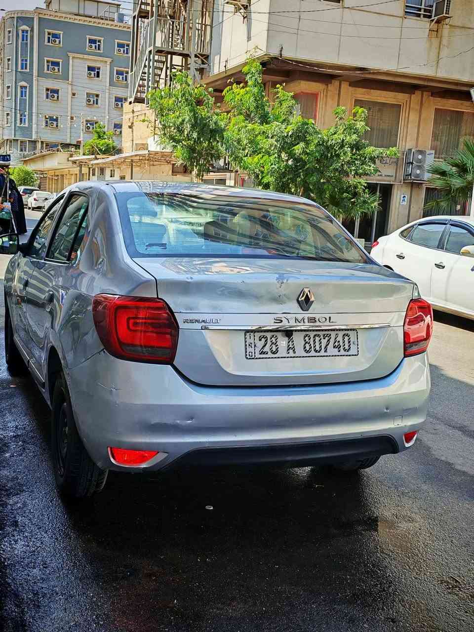 يا الله 
رينو سيمبول 2020
سياره نضيفه مابيه قطره صبغ
محرك 1600 كير ومحرك بشرط خير من الله سياره بيه ملاحضات بسيطه بلكشر موضحات بلصور سياره كامله مكمله برغي ما عايزه
اشاير بل مري شاشه كامره لايتات LED
 سياره جاهزه هزه سنويه جديده حره ب اسمي رقم نجف
السعر  85 مكان نجف 
‏‪***********‬‏
