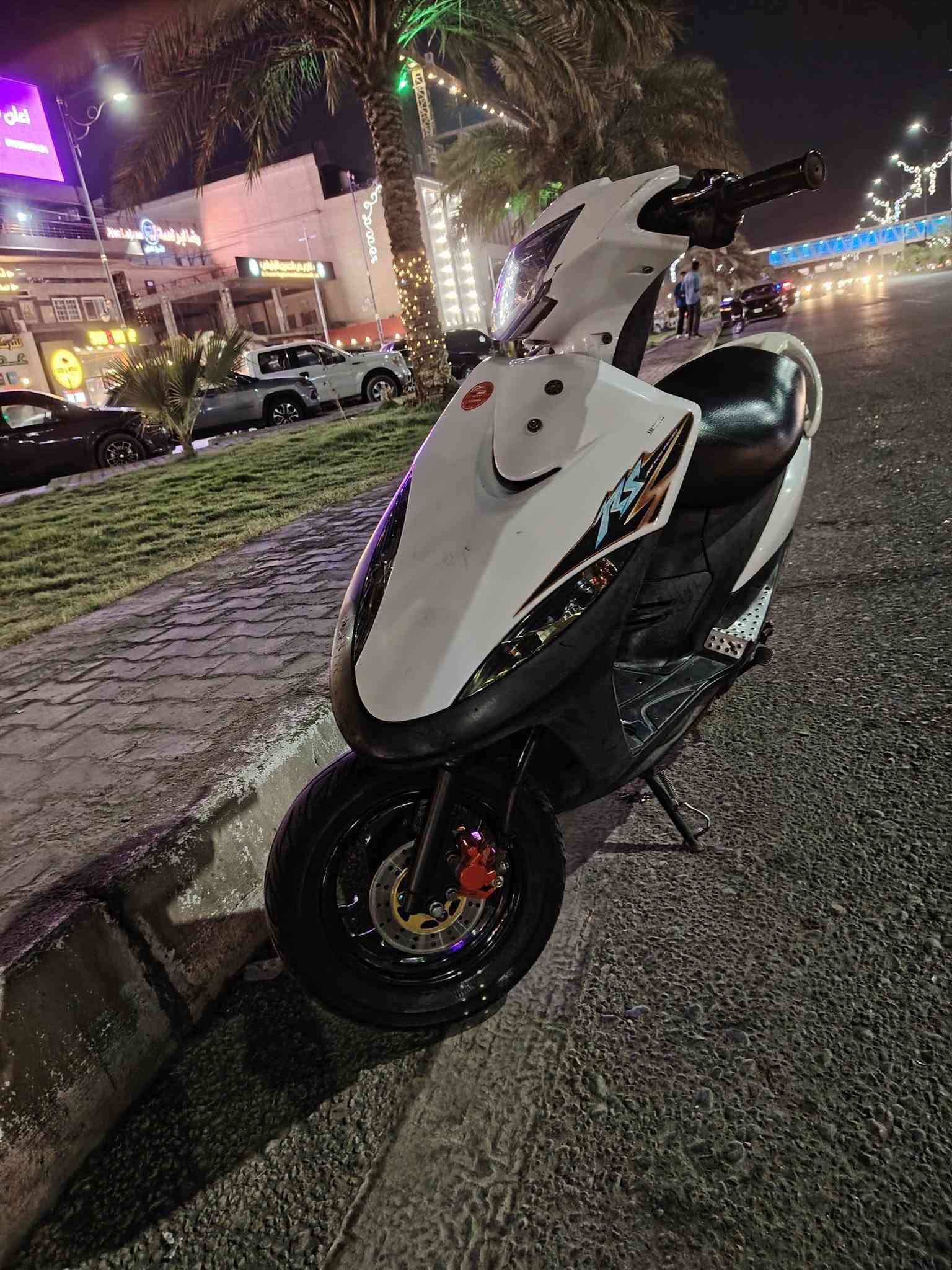 ماكس عدلة • ابيض • محرك كفاله