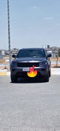 جيب كراند شيروكي موديل 2021 محرك 3.6 6 سلندر اوتماتيك  بانزين ،وارد ام...