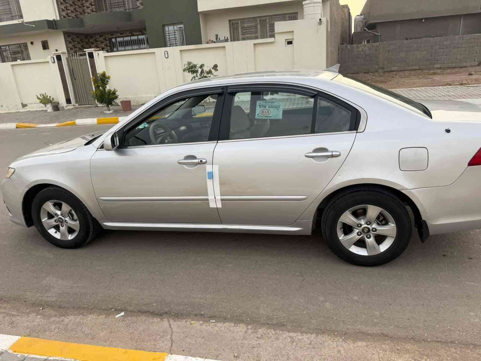 اوبتما خليجيه 
موديل 2009
السعر 93
بيها صبغ قطعتين ونص 
بدون دواخل 
رقم جديد وسنويه جديده وهزه جديده 
محرك كير تبريد حداديه كهربائيات مكفولات 
للاستفسار ***********
