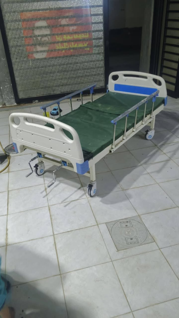 سرير طبي • حالة جديدة • مركز الديوانية