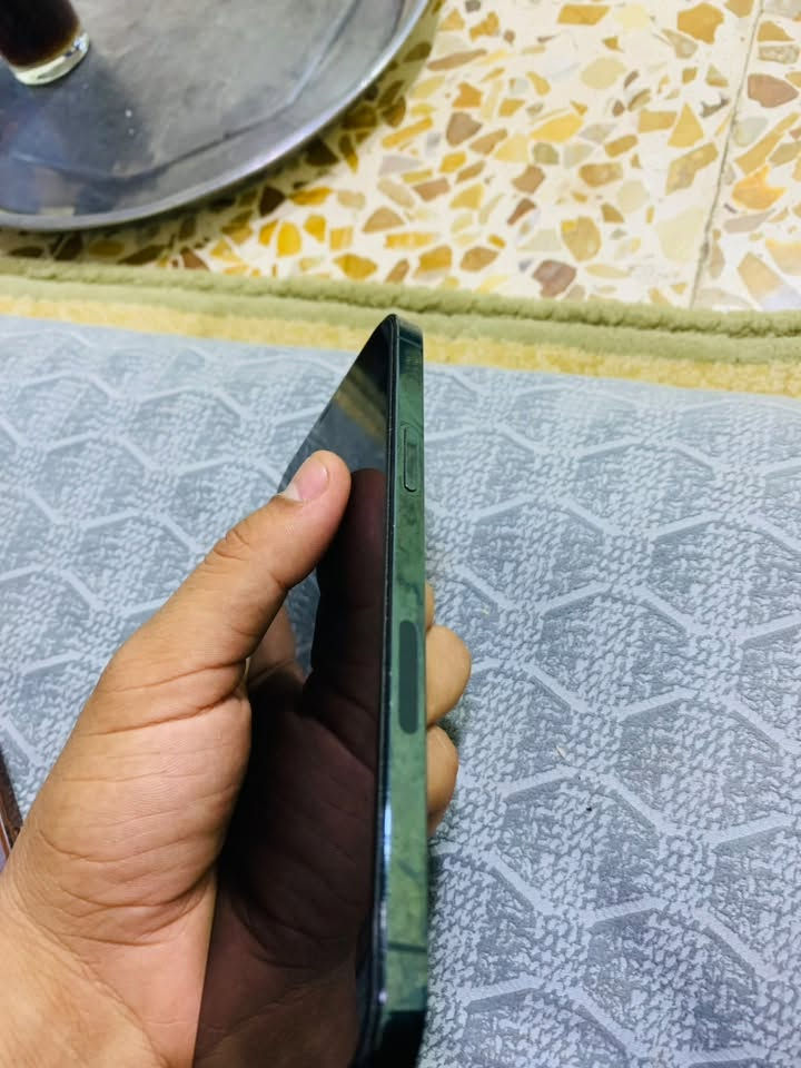 آيفون ١٢ برو ماكس • ٥١٢ • بطارية ٧٧٪