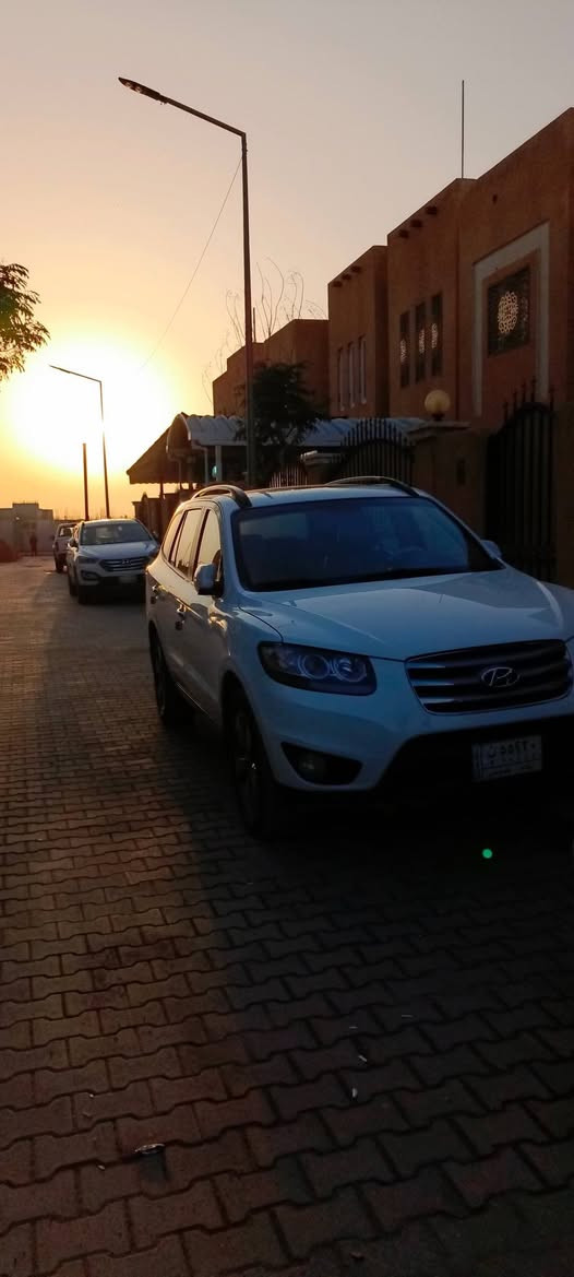فول مواصفات 1/1 خليجي 6 سلندر محرك 3500 كفاله كفاله كفاله فقط ربع بنيد وموضح بالصوره  160$ 
مكاني نجف /حي الامير /***********
