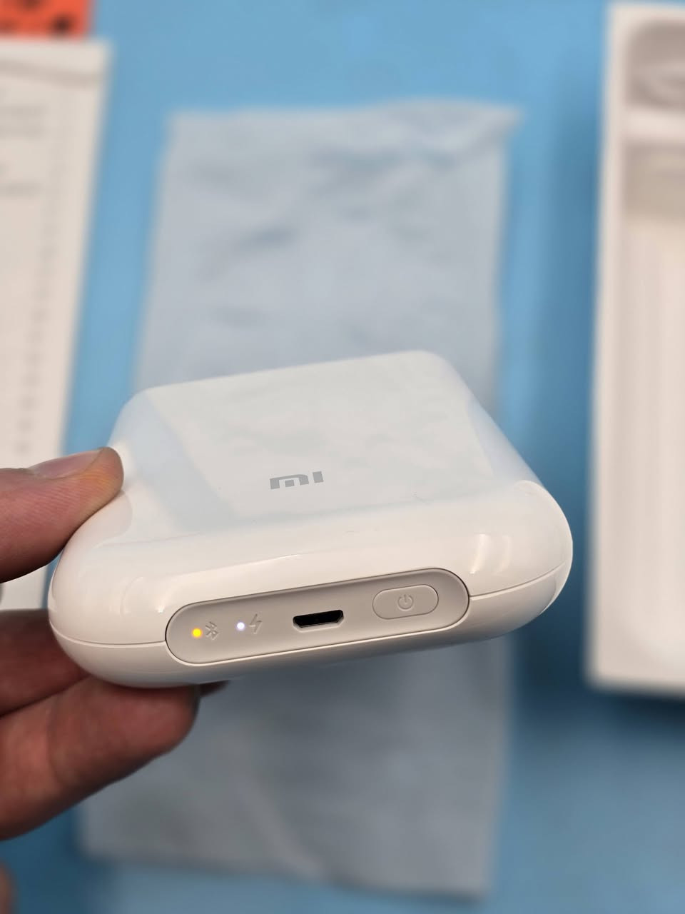📸 Mi Portable Photo Printer
🖨️ طابعة صور محمولة من Xiaomi
📱 طباعة مباشرة من الموبايل عبر Bluetooth
✨ حجم صغير وسهلة الحمل
🖼️ تطبع صور بجودة واضحة وألوان جميلة
💧 ورق الصور مقاوم للماء والخدوش
📲 تدعم تطبيق Xiaomi للطباعة والتحرير
لمزيد من التفاصيل علق كلمة تفاصيل ليصلك فيدو توضيحي عن الطابعة...
