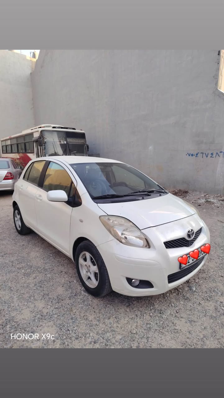 toyota yaris 2010

سپی
شاشە ئایپاد
تۆماتیك
چوار جام كارەبا
كامیرا
گێڕ و. مەكینە و. تەبرید بە شەرت
٥ پارچەی سبوغە بەس بەخ بێ ژۆرێ 
سقفی تەزرەكوتی كەمێك هەیە
كاڵ بونەوەی كەمێك هەیە
هەموو شتێكم نوسیوە
بۆ زانیاری زیاتر 
*********** أربيل, العراق
