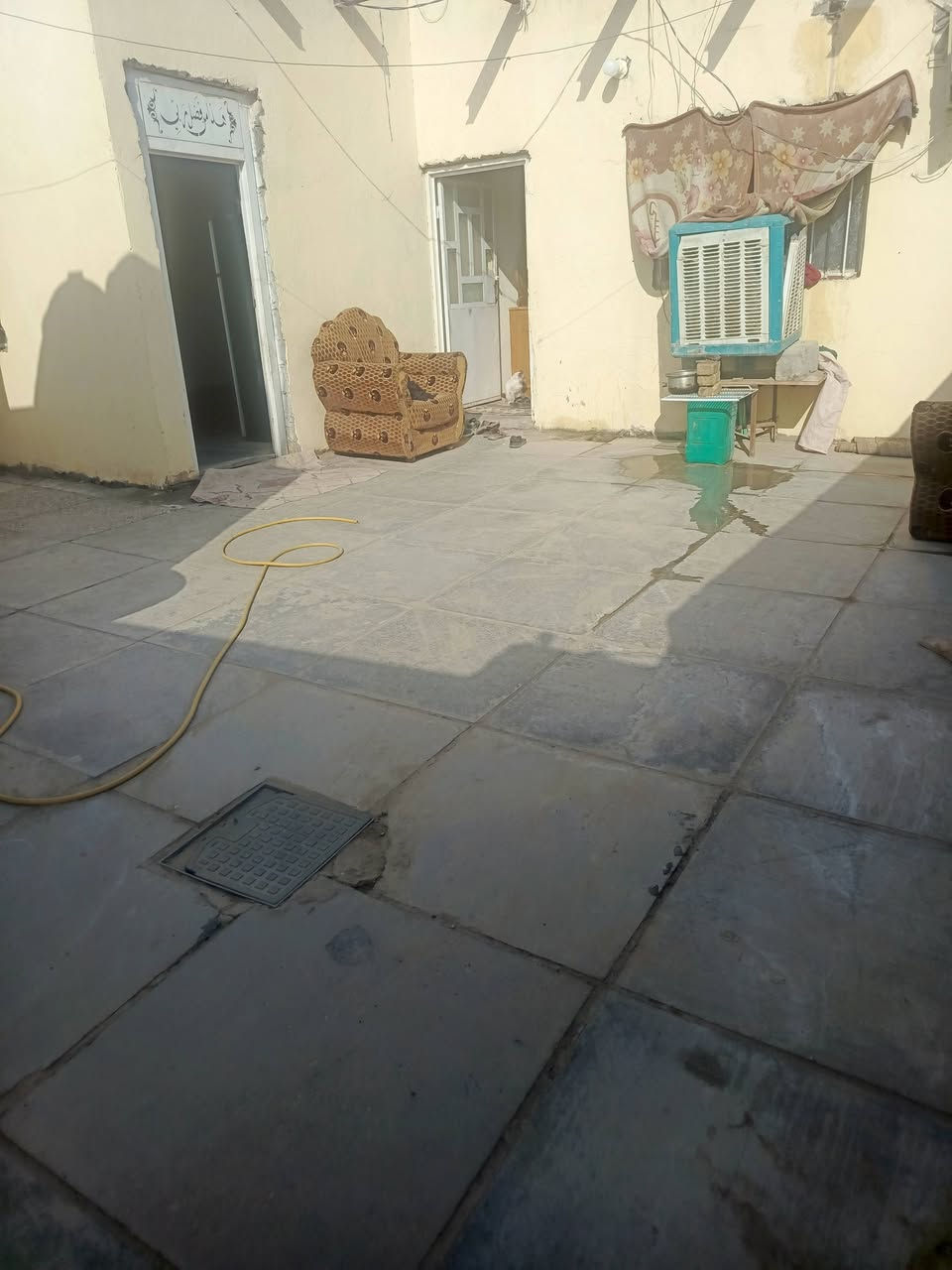 بيت للبيع • ٢٠٠م • نضيف