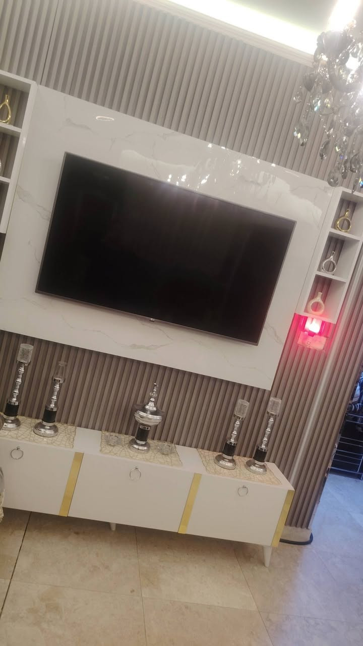 بوفيه كامله هي والرفوف مالتها ب 120 +9647823353170
