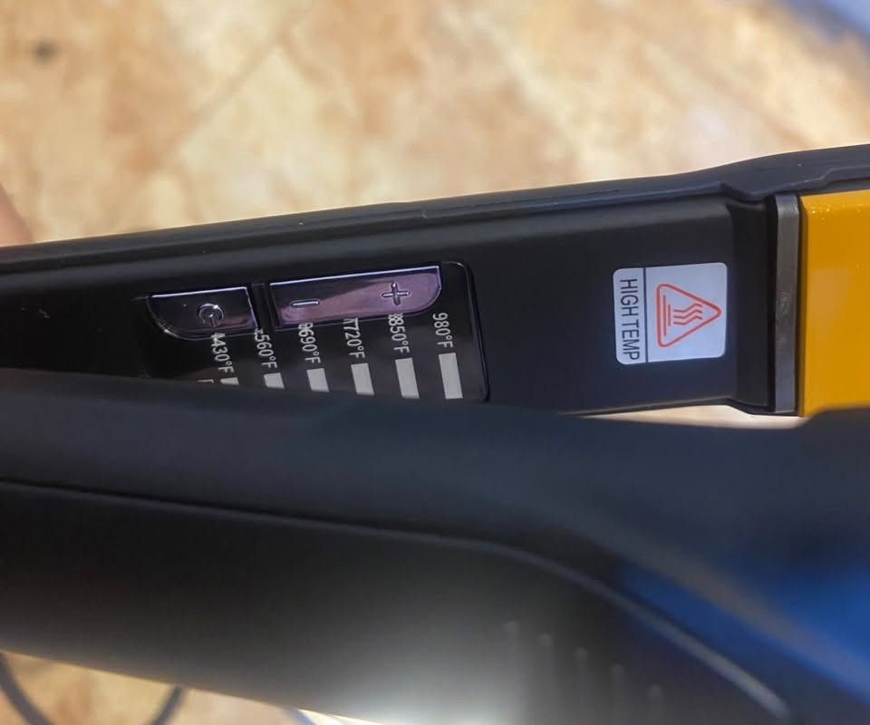 شسوار جديد غير مستخدم اصلي 980 درجه اعلى قياس مناسب للصالونات والاستخدام اليومي السعر 50 المكان المعقل للتواصل ***********
