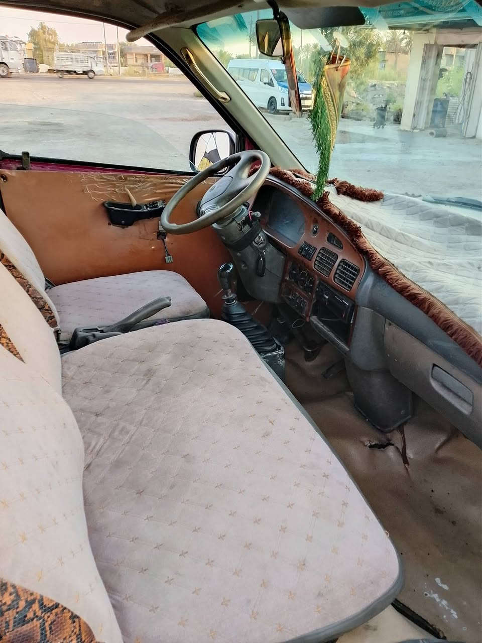 سلام عليكم بريجو موديل 96 رقم بغداد نكليزي بسمي سنويه 31 رايدها 37 وبيها مجال رقم الهاتف *********** واتساب
