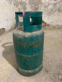 عندي هاي القنينه للبيع عراقيه  سعره 80 بيه مجال مكاني حي علام الدلفيه ...