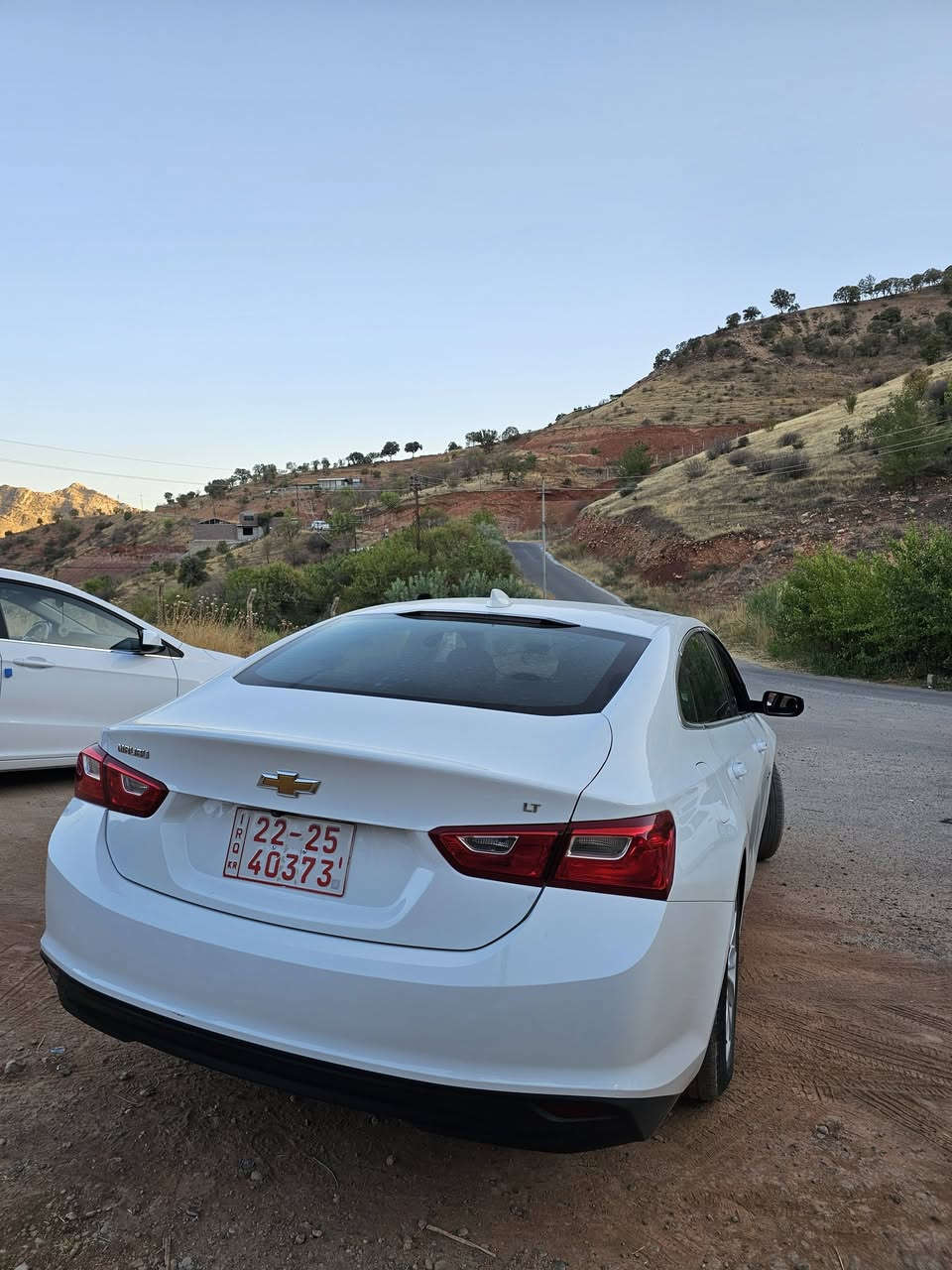 سلام عليكم
Malibu LT 2023 ماليبو
للبيع او مراوس بموديل ٢٤ او ٢٥ وممشى قليل

حادث السيارة : باب السايق مبدل وشخوط بسيطة بالجاملغ والباب الخلفية بدون دواخل او ايرباك

رقم الشاصي : 1G1ZD5ST8PF199038 

ممشى السيارة : 39 الف ميل (63000 كيلومتر)

مواصفات السيارة : LT معروفة
تشغيل عن بعد
دخول ذكي 
مانع تصادم امامي 
كروز تحديد مسار 
كروز تحديد سرعة
كشن سايق كهربائي
كشنات امامية تدفئة
قطعتين تبريد امامية وخلفية 
تحكم منفصل (مناخي) للتبريد الامامي 
شاشة تدعم android auto و apple carplay وايرليس
وباقي مواصفات الLT 

صور الحادث موجودة بالمنشور واي تفاصيل اخرى دزلي وبالخدمة واسف ع الاطالة

رقم التواصل  : ***********  واتساب ايضا

سعر السيارة : 139 ورقة وبيها مجال جدا بسيط

مكان السيارة : موصل/دهوك
