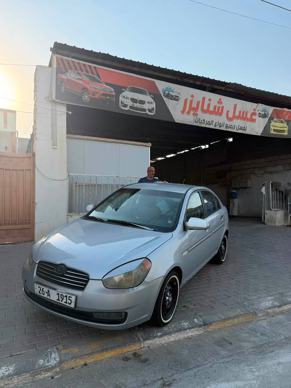 السلام عليكم  اكسنت ٢٠٠٨ خليجي  محرك ١٦٠٠ تخم تاير جديد هسا مشدودات 
صدر جديد 
بيهة تنقص بل مكينة خفيف 
ومشط بي. صوت
صبغ جاملغ وبنيد 
 السعر 74 وبي مجال
 مكاني سامراء  
***********
