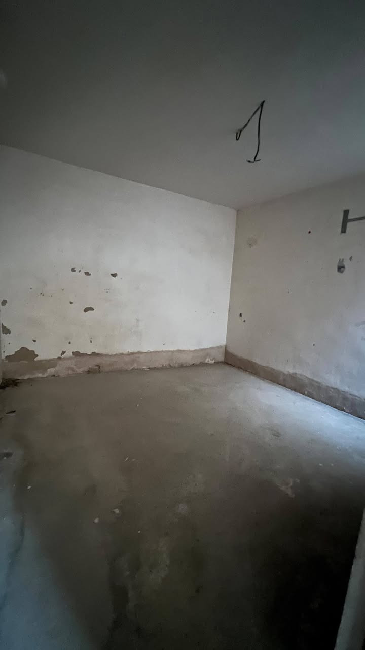 خوان سلام عليكم بيت اللبيع طابو صرف ٩١ م  بل الحسينيه شارع ٢٨ قرب سوق الثاني .***********

