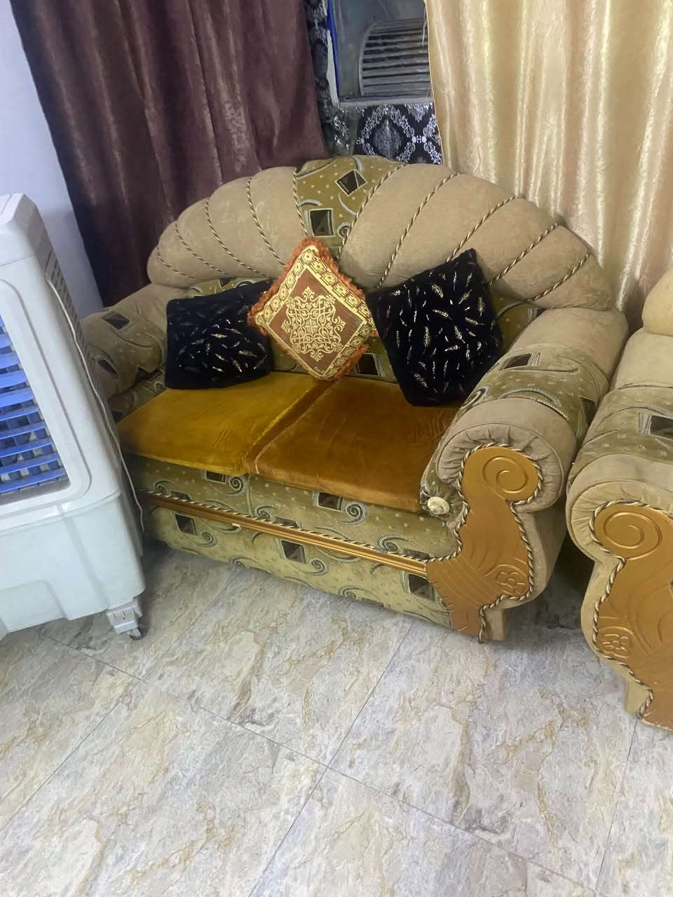 طقم ١٠ مقاعد • صالون • حي الصحة