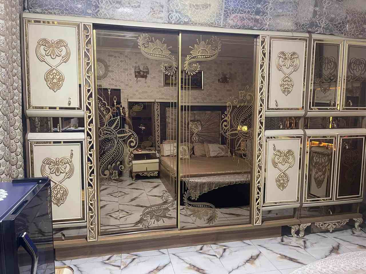 السلام عليكم غرفة نوم تركية 12 قطعة

السعر مليون وربع 
***********
