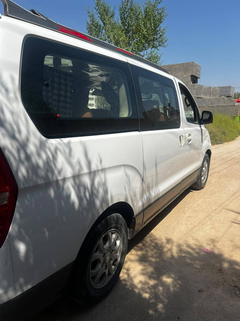 سلام عليكم 
ستاركس موديل 2015 فول مواصفات سبع الوان 
مكينه وكير واكسل مكفولات 
تبريد حداديه توب 
سياره جاهزه  سعرها 170$

***********
