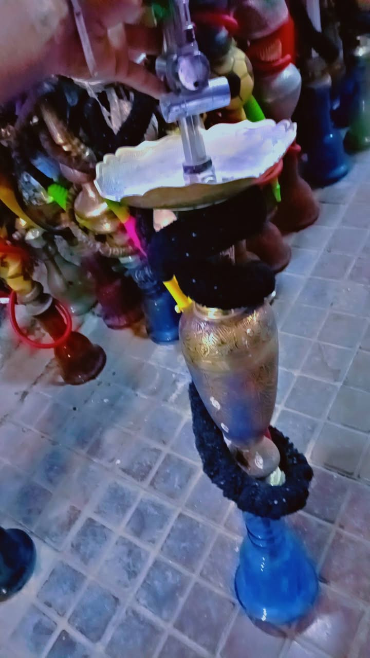 سلام وعليكم نراكيل طه شلعه وحده موديل حديث او قديم شلعه وحده *********** واتساب
