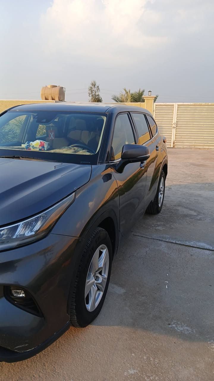السعر ٢٥٠$ غير قابل للتفاوض والمراوس
هاي لندر مديل ٢١ ستة سلندر 
فول عدى الفتحة والجلد
ماشية ٥٨ الف 
***********

