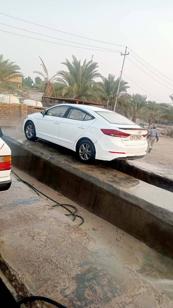 هونداي الانتره 
مديل 2017 خليجي حره بسمي 
 مكينه 2000دوش 
تحكم ستيرن موصفات معروفه 
تواير  تخم باكيت

تفاصيل اكثر تصال 
***********
