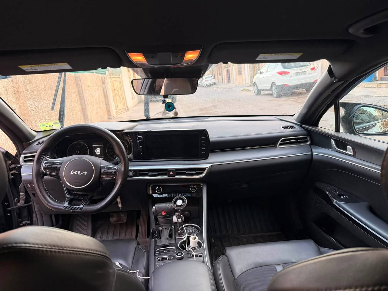 🚘 للبيع — كيا K5 GT-Line 2024
كيا K5 GT-Line موديل 2024
🇺🇸 وارد أمريكي — رقم حرة
⚙️ مكينة 1.6 تيربو
📍 الموقع: بغداد
📏 الممشى: 21,000 كم
🖤 اللون: أسود
🖤 الداخلية: أسود جلد
❌ بدون فتحة سقف

✨ المواصفات:

* شاشة تدعم Apple CarPlay
* مقاعد أمامية تدفئة
* مقعد السائق كهربائي
* شاحن Wireless
* تشغيل عن بُعد
* هاند بريك إلكتروني
* تشغيل بصمة
* بصمة أبواب
* رادارات أمامية + جانبية + خلفية
* مانع تصادم
* تحديد المسار
* إشارات بالمرايا
* صندوق ذكي
* تايرات Kumho جديدة

🔧 حالة السيارة:

السيارة تعرضت لحادث سابق، والتصليح كان:

* البنيد مصبوغ
* إصبعين بارد بالجاملغ الأمامي نتيجة أثر الضربة

📞 للاستفسار والتواصل:
***********

📍 السيارة موجودة في بغداد

للمهتمين، السيارة جاهزة للفحص والمعاينة.

السعر 175 ورقة
