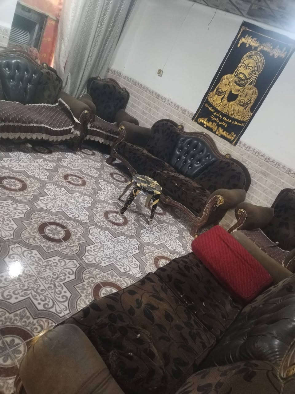 طقم كنب • ٥ قطع • رقمي