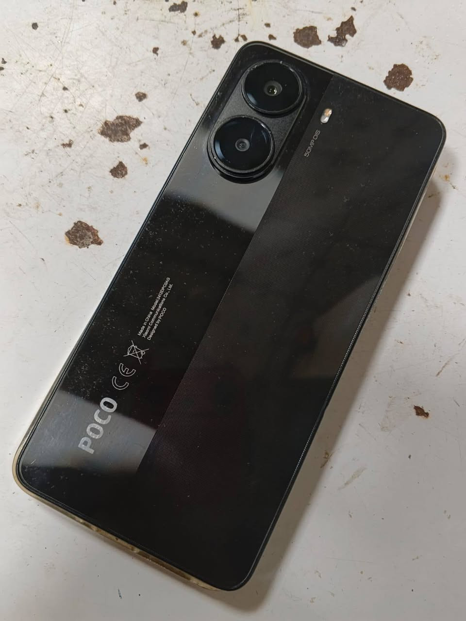 جهاز Poco x7 proالبيع
موصفات جهاز:/⚡ المعالج: MediaTek Dimensity 8400-Ultra، بدقة تصنيع 4nm، سرعة تصل إلى 3.25GHz.
🎮 للألعاب: أداء قوي جدًا، ويدعم تقنيات WildBoost Optimization 3.0.
🖥️ الشاشة: AMOLED حجم 6.67 إنچ، دقة 1.5K ‏(2712×1220)، وتردد 120Hz.
💾 الرام والتخزين: 8/256GB أو 12/256GB أو 12/512GB، وذاكرة LPDDR5X + UFS 4.0.
📸 الكاميرا الخلفية: 50MP مع مثبت بصري OIS + كاميرا واسعة 8MP.
🤳 السيلفي: 20MP.
🎥 الفيديو: يصل إلى 4K/60fps.
🔋 البطارية: 6000mAh.
🚀 الشحن: 90W، والشاحن 90W يأتي ضمن العلبة حسب المواصفات العراقية.
💧 المقاومة: IP68 ضد الغبار والماء.
🔊 الصوت: ستيريو مزدوج + Dolby Atmos.
📡 الاتصال: 5G، Wi-Fi 6، Bluetooth 6.0، NFC.
🤖 النظام: Xiaomi HyperOS 2.
📱 الوزن: تقريبًا 195–198 غرام. �
وبالنسبة لـ PUBG: المعالج والشاشة 120Hz والرام LPDDR5X يخلوه جهاز قوي جدًا للألعاب. 🎮🔥
(عيوب جهاز الشاشه الرئيسيه ❌) فقط. 
وياتي معا الجهاز ملحقاته كامل 
التواصل والاستفسار الاتصال على الرقم التالي 👇
{***********}
