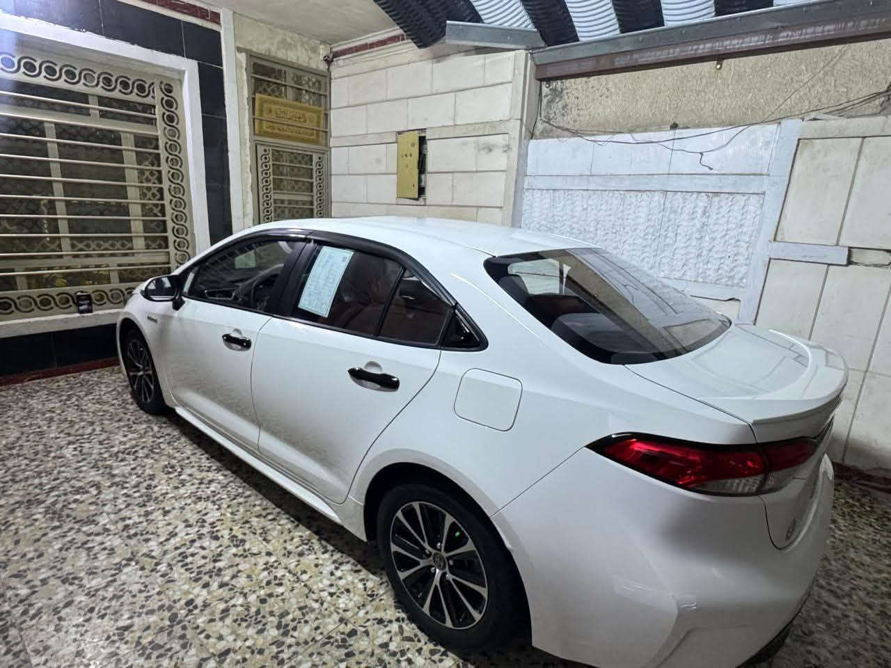 السلام عليكم 
كورلا 2024 
فول واحد ع واحد 
كرسي كهرباء 
داخل مشمشي 
فتحه سقف
لد امامي خلفي 
رادار 
تثبيت سرعه 
بعد بيها هواي موصفات  
 السياره  مغلفه كلها عازل حراري 
جديده السياره بمعنى الكلمه 
مكفوله فقط فقط بارد بسيط جدا جدا خشم البنيد ع كد اصبع 
رقم بغداد 
فول السياره 
مكان السياره بغداد 
الهاتف / ***********
اخوكم مجتبئ 
غير متواجد ع فيس
