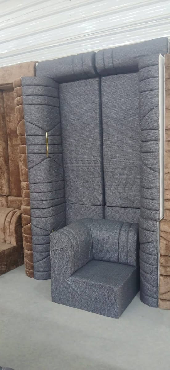 🛋️✨ وصل الجديد ✨🛋️
قنفات جديدة بتصاميم عصرية وألوان تخبل 🤍
راحة وأناقة وجودة بكل تفصيل
اختاري اللون والحجم اللي يناسب بيتچ وخلي لمسة جديدة تغيّر المكان 🌷
📍متوفر داخل البصرة
📩 للحجز والاستفسار راسلونا خاص *********** #البصرة

نص مكتوب في الصور:
- ***********