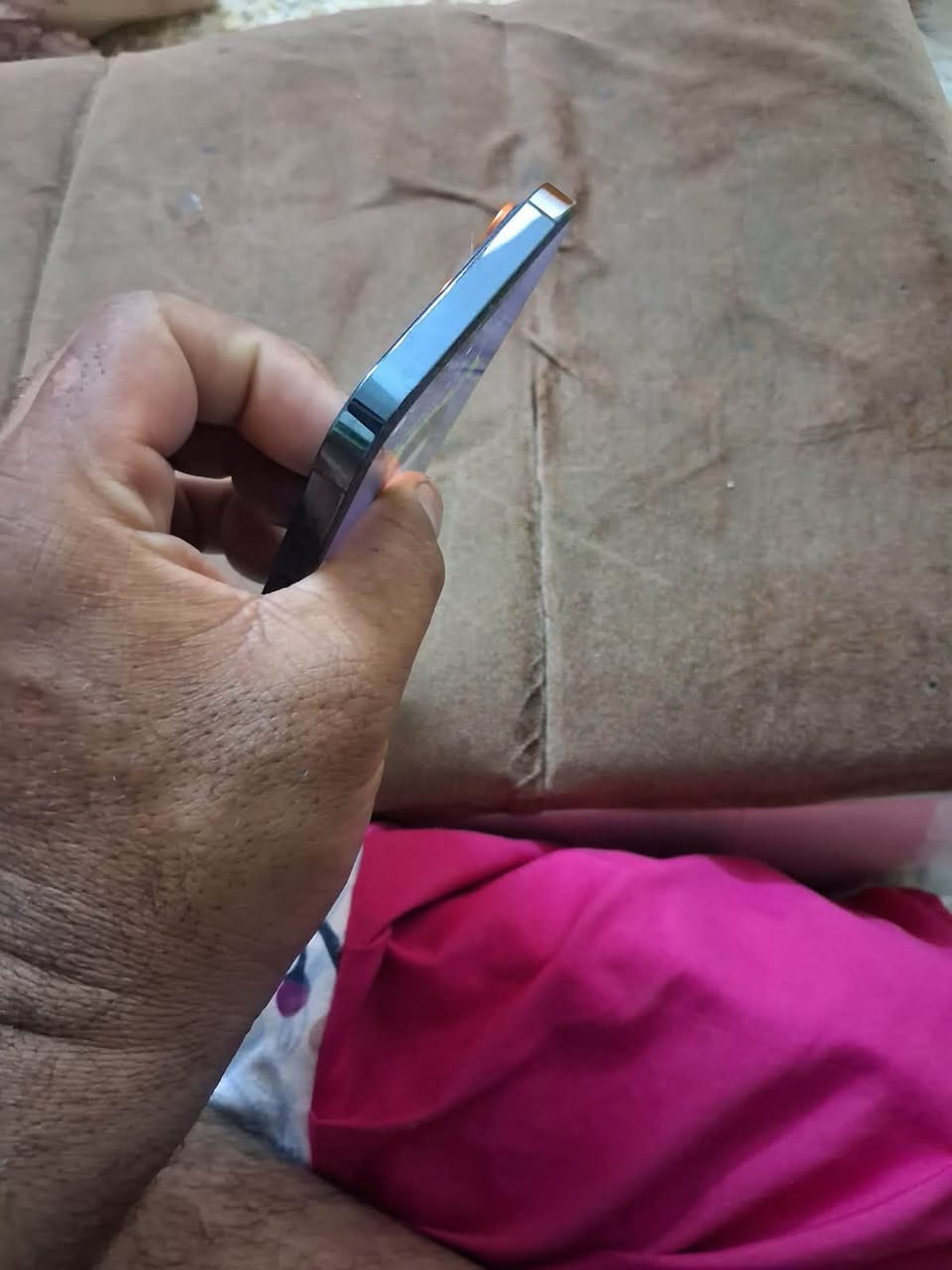 ‏سلام عليكم iPhone Pro ماكس للبيع ذاكرته 256 وبطلت الجهاز 75 وسعر الجهاز 500 وبي مجال وعنوان ايه مدينة الصدر شارع الفلاح قطاع 19 وإذا شراي اتصل على الرقم ***********￼
