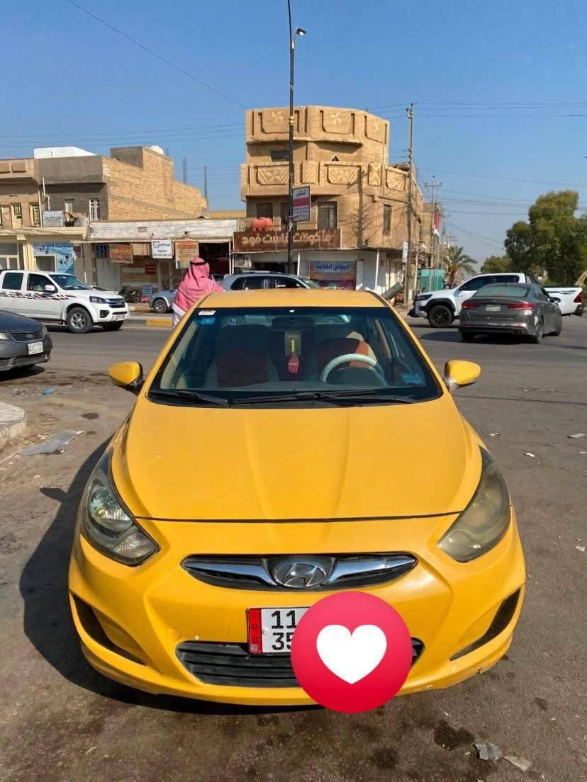 سلام عليكم اكسنت خليجي مكينه 1600 موديل 14 رقم بغداد سنويه جديده. اسم ولد من الخضر             مكان السياره سماوه قضاء الخضر 
اني مكلف بلنشر هذه رقم صاحب السياره *********** 
السعر 78 بيه مجال قليل

