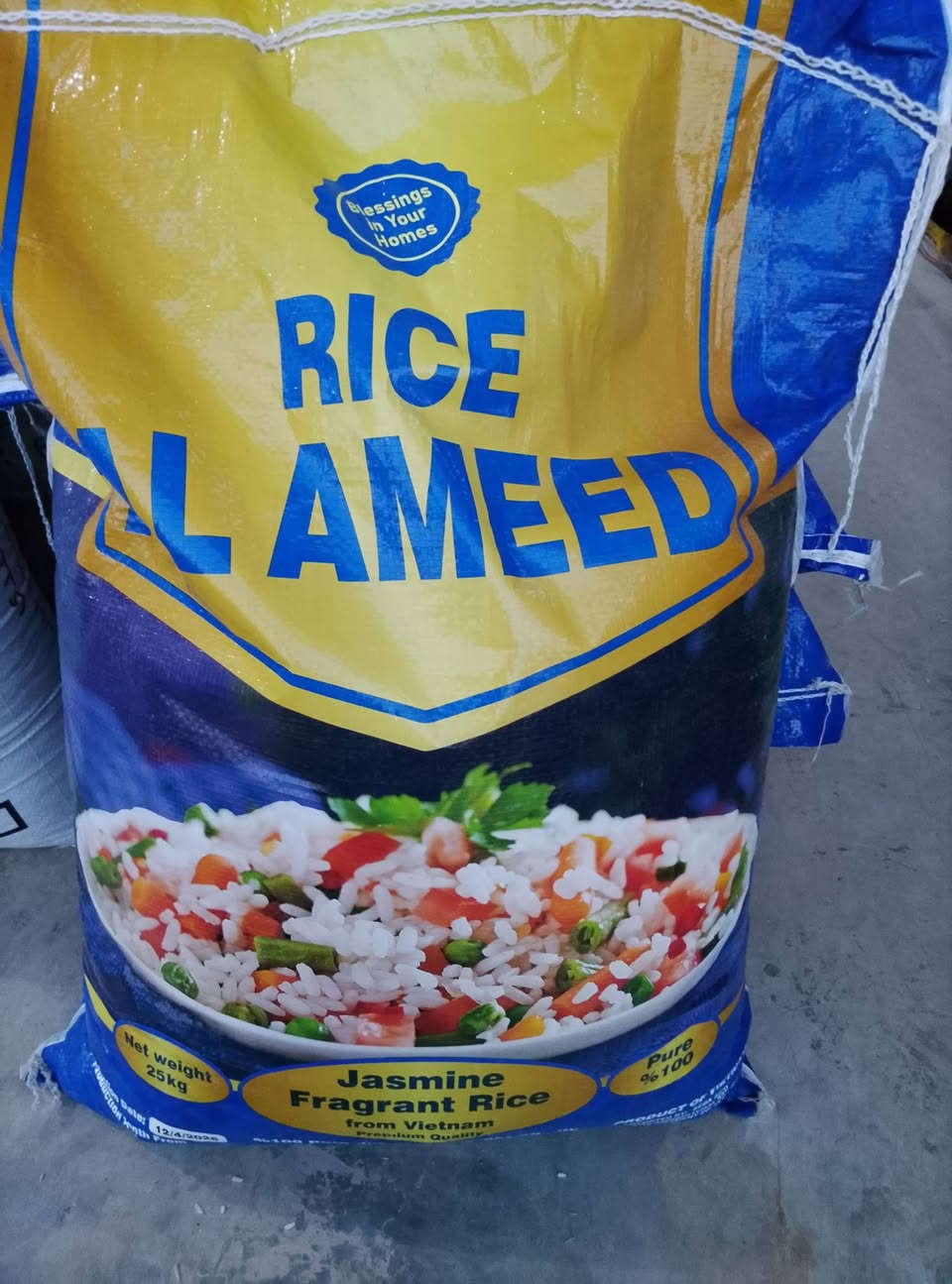 اللهم صل على محمد وال محمد الطيبين الطاهرين وصول تمن الجوكر وتمن الفاخر وتمن العميد مجمع بركات ام البنين العنوان قضاء الفجر الحي الصناعي مقابل معمل ثلج الحاج جاسم قرب حسينية الحاج نصار ركن شارع ام البنين للطلب الاتصال بالارقام ***********و‏‪***********‬‏ أكرم  ملاحظة يوجد خدمة توصيل داخل قضاء الفجر
