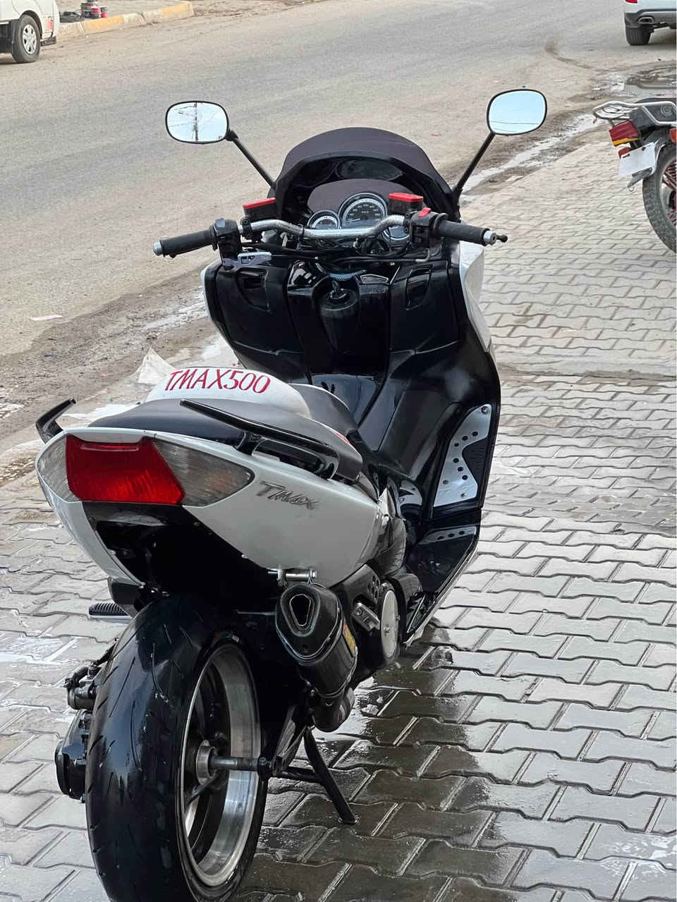 تي ماكس • ٢٠١١ • وايت