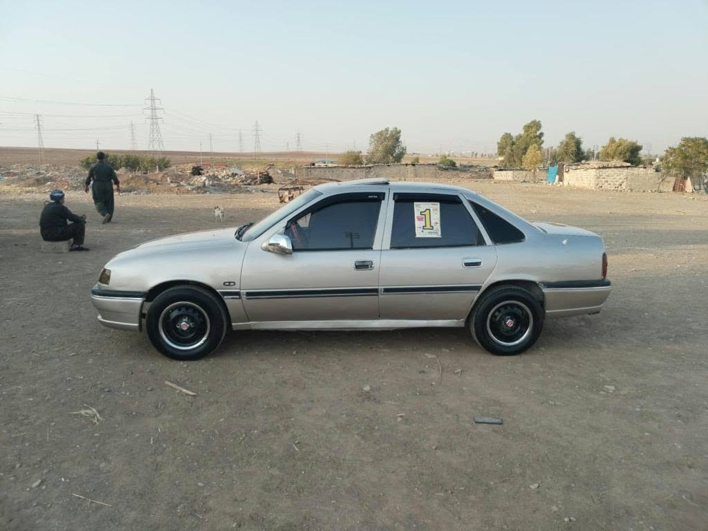 سەرەتا بەناوی خوای گەورە
ئۆپڵ ڤیکتر 
مۆدێل 1993
مەکینە 18 
ڕەقم کەرکوک بەشرتی حاسیبو ئەولیات 
گێڕو مەکینەی بەشرت 
کارەبای بەشرت تاز تاقم وایەری گۆڕدراوە 
پێشو دوای هیچی پێوەنیە 
خایسو ڕزیوی نیە 
چوار تایەی زۆر باشی لەسەر 
تەبریت گەرمی ئیشکات 
سڵاید 
ناودەروی جوانە 
گۆڕینەوە فرۆشتن 23گڵاو مەجال لە تەکیم شمشمل, السليمانية
